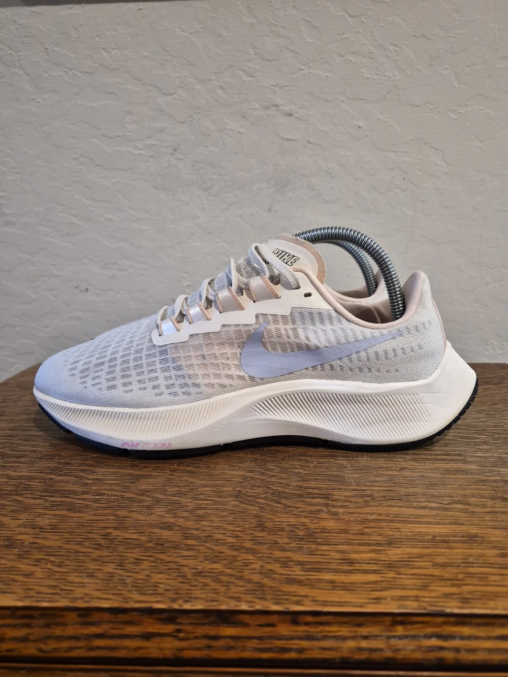 Nike Air Zoom Pegasus 37 Athletic Running Shoes  Women's Size US 8.5